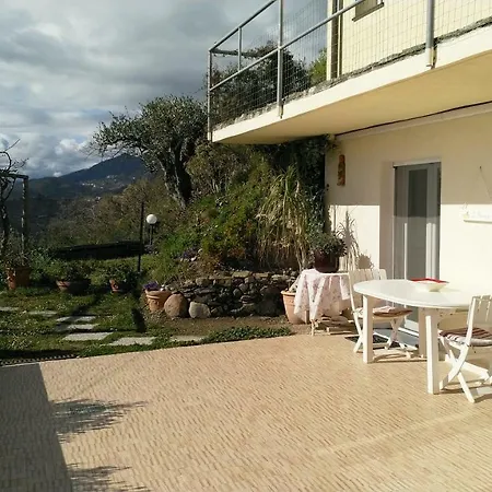 Le Paradis Guest house *